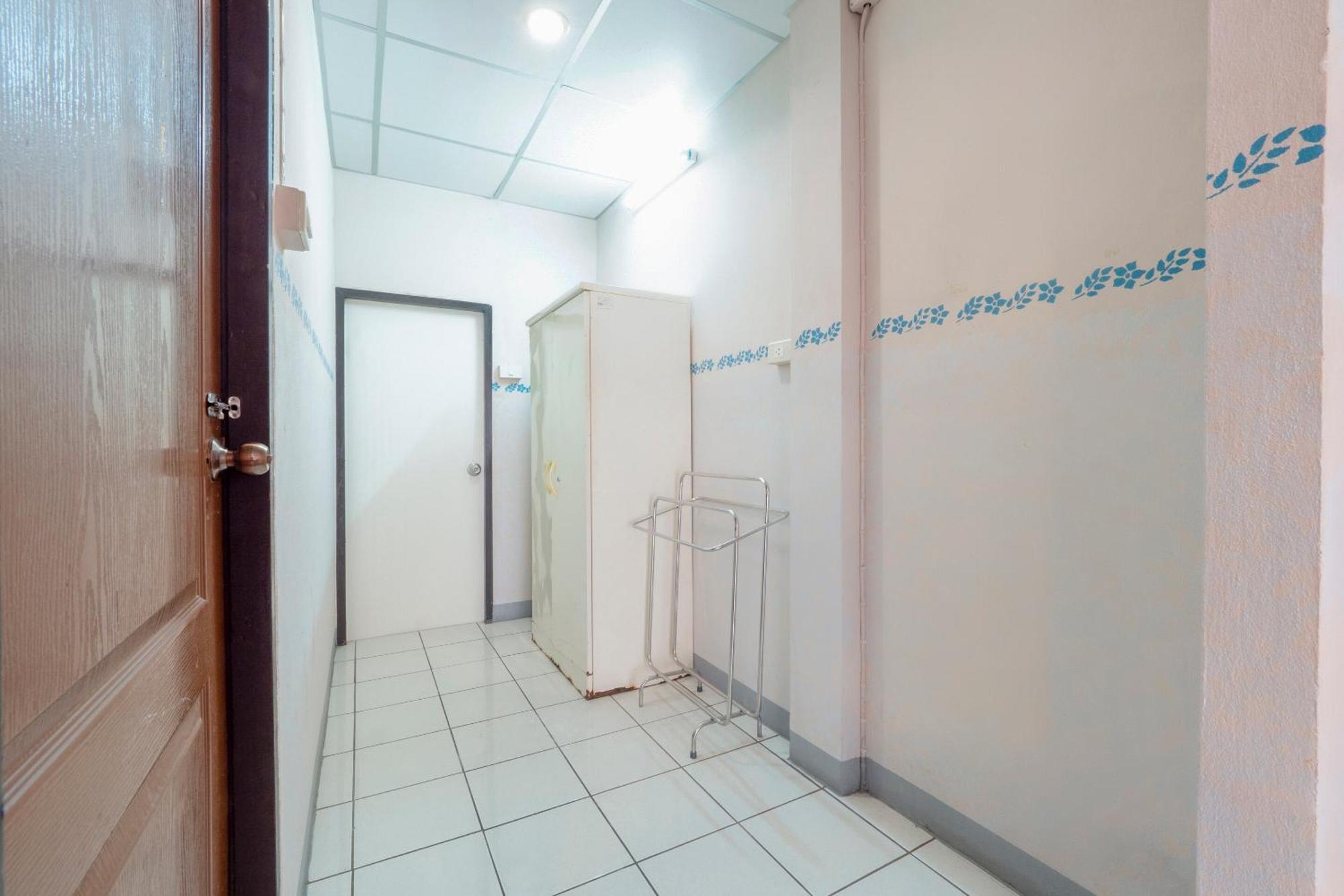 Oyo 1152 Hongpak Mint Hotell Bangsaen Exteriör bild