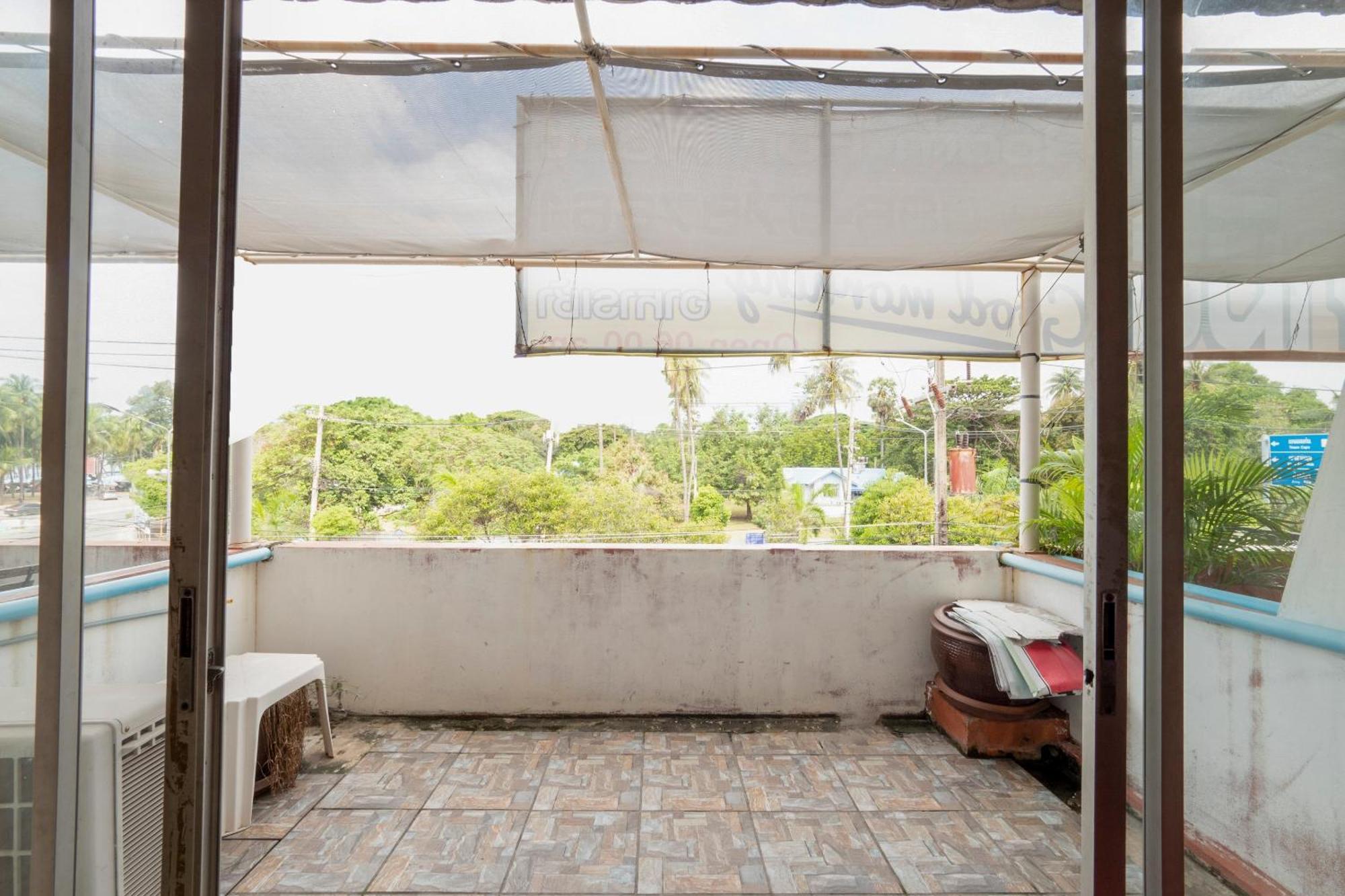 Oyo 1152 Hongpak Mint Hotell Bangsaen Exteriör bild